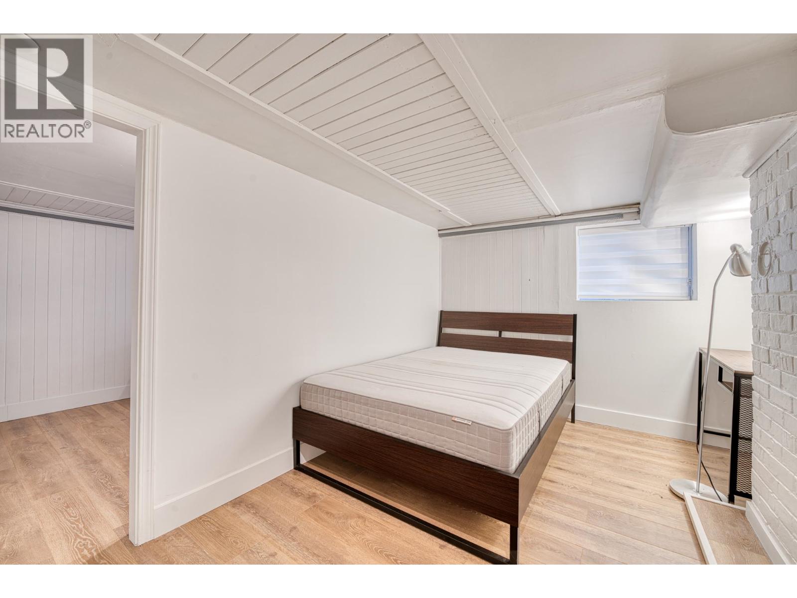 Listing Picture 28 of 32 : 4377 W 12TH AVENUE, Vancouver / 溫哥華 - 魯藝地產 Yvonne Lu Group - MLS Medallion Club Member