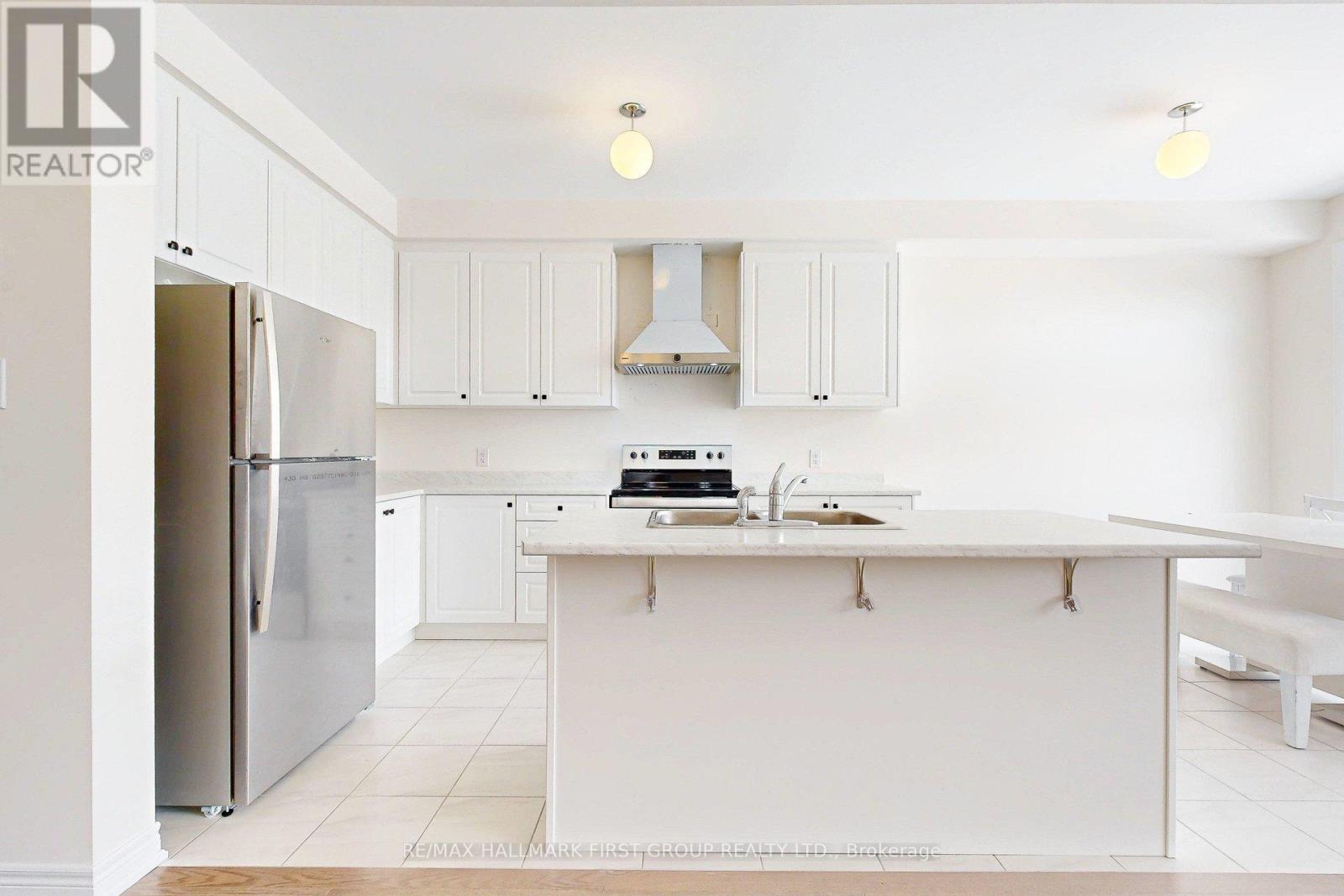 2011 Horace Duncan Crescent, Oshawa, Ontario  L1L 0W4 - Photo 13 - E12746846