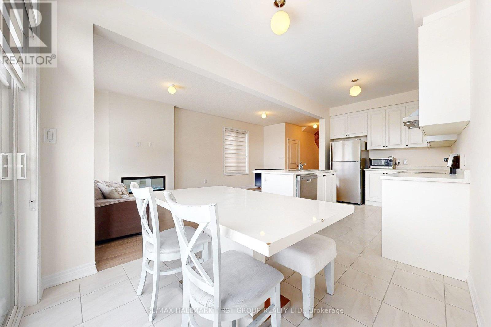 2011 Horace Duncan Crescent, Oshawa, Ontario  L1L 0W4 - Photo 19 - E12746846