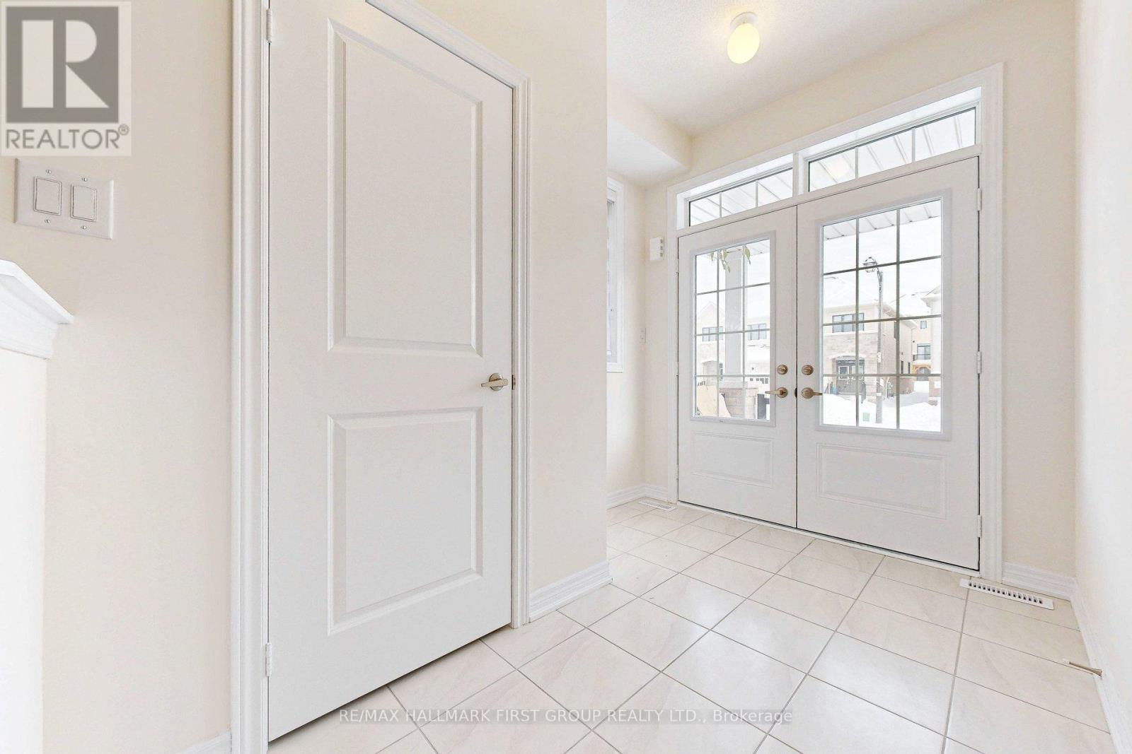 2011 Horace Duncan Crescent, Oshawa, Ontario  L1L 0W4 - Photo 3 - E12746846