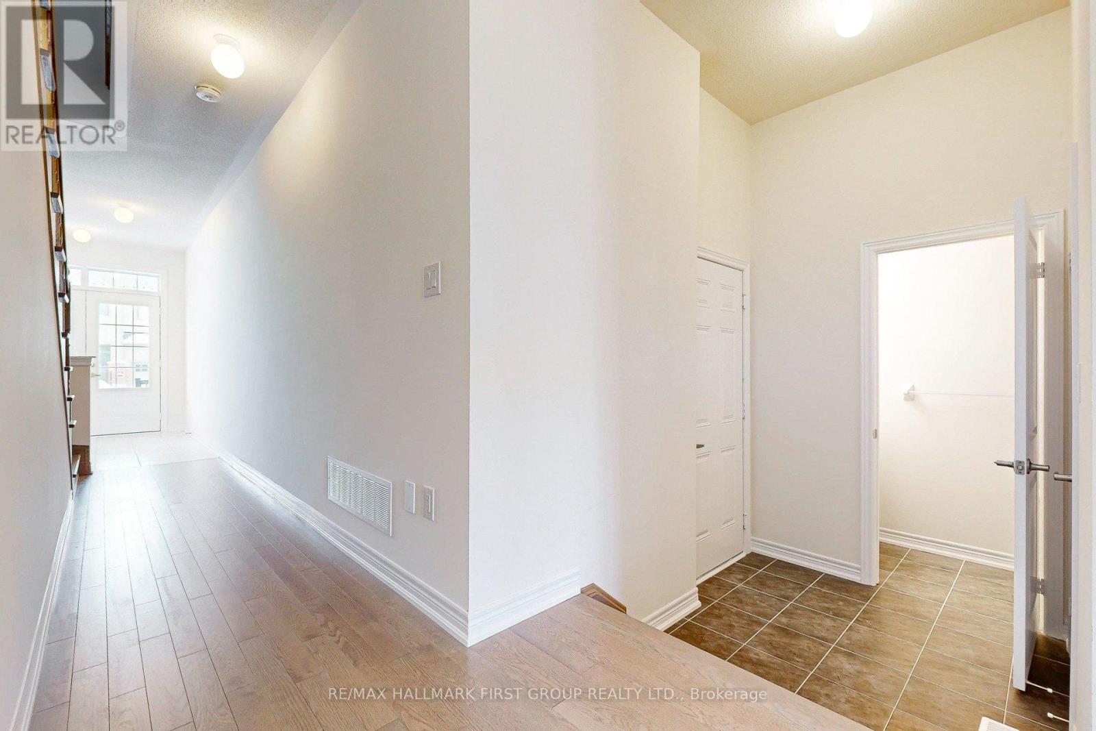 2011 Horace Duncan Crescent, Oshawa, Ontario  L1L 0W4 - Photo 5 - E12746846