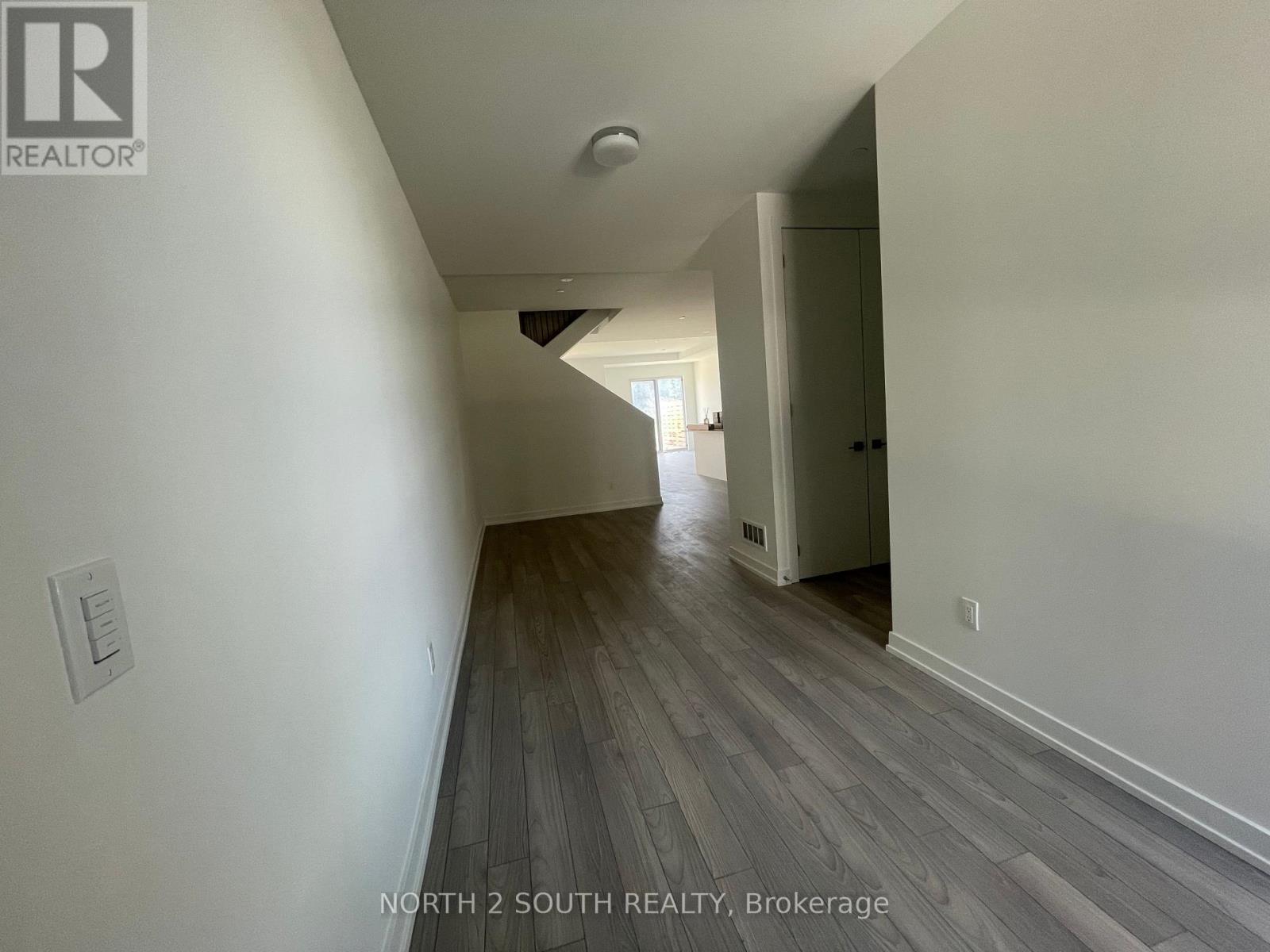 106 - 9 Walder Lane, Richmond Hill, Ontario  L4S 0P7 - Photo 5 - N12746858