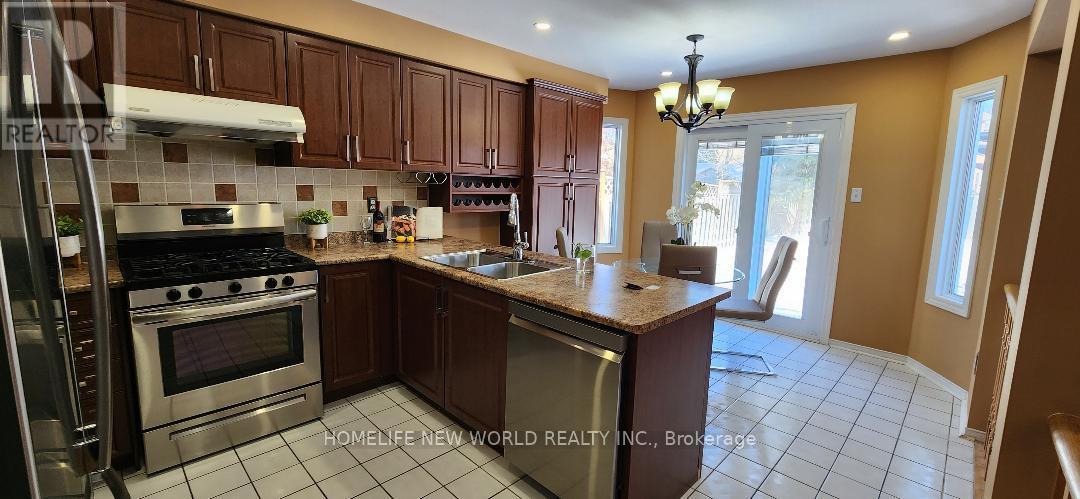 21 Inkpen Lane, Whitby, Ontario  L1R 2H2 - Photo 8 - E12664738