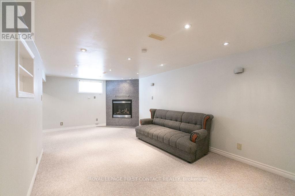 23 Shannon Street, Barrie, Ontario  L4M 2K7 - Photo 24 - S12707176