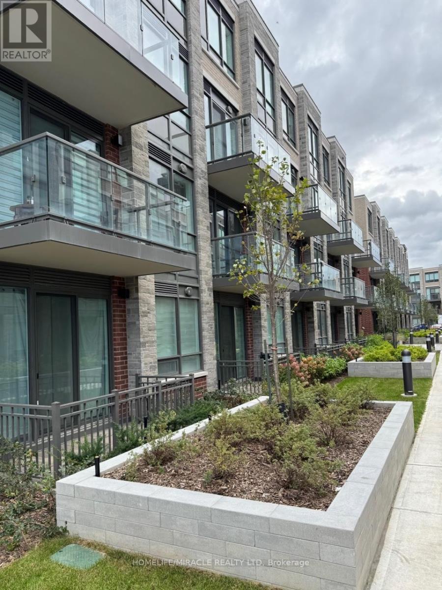 375 - 65 Attmar Drive, Brampton, Ontario  L6P 0Y6 - Photo 2 - W12746842