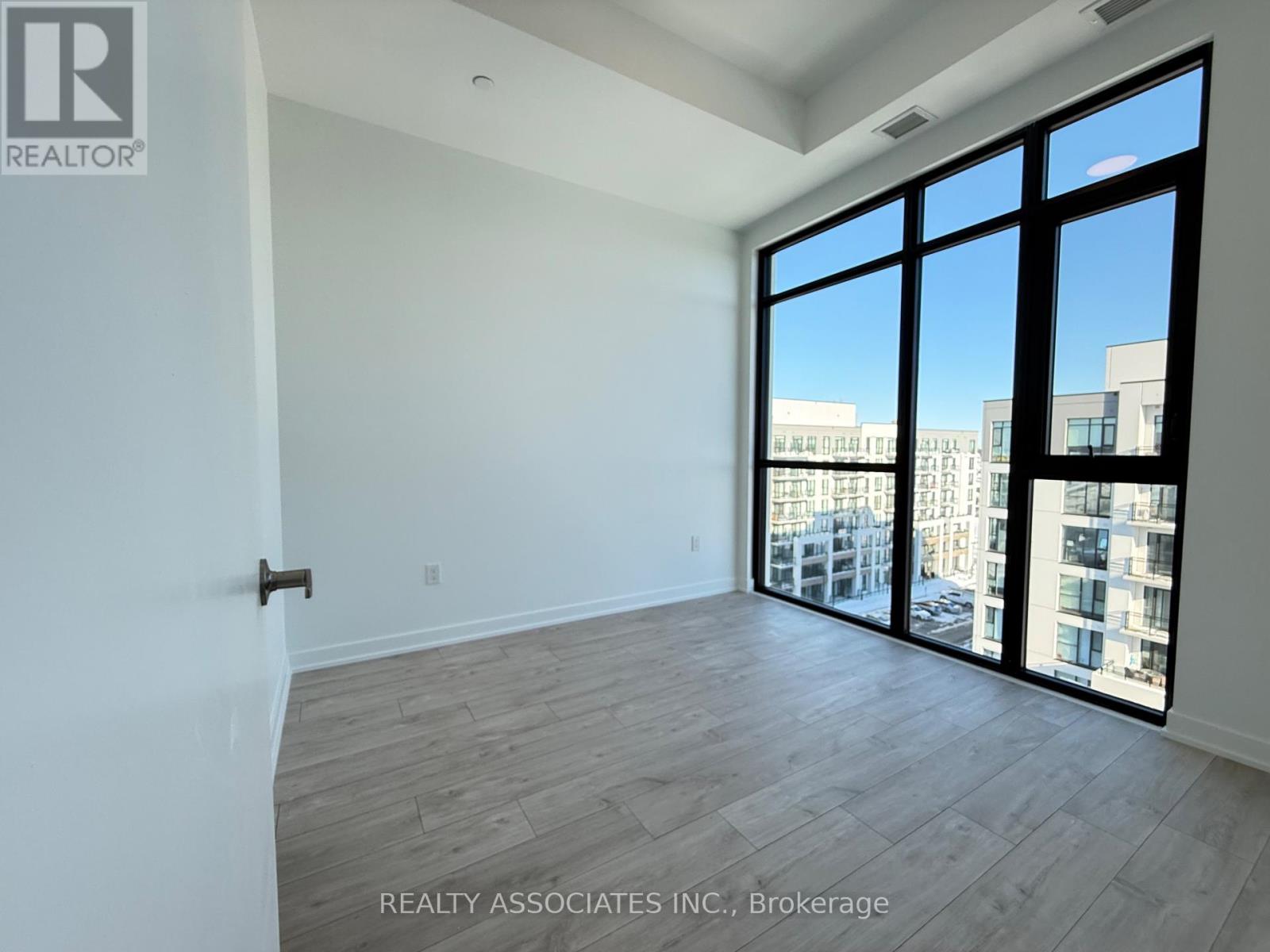 810 - 750 Whitlock Avenue, Milton, Ontario  L9E 2B5 - Photo 10 - W12746850