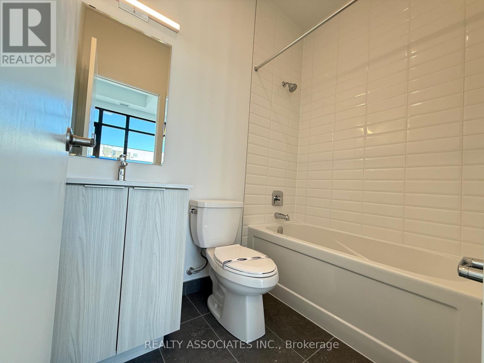 810 - 750 Whitlock Avenue, Milton, Ontario  L9E 2B5 - Photo 12 - W12746850