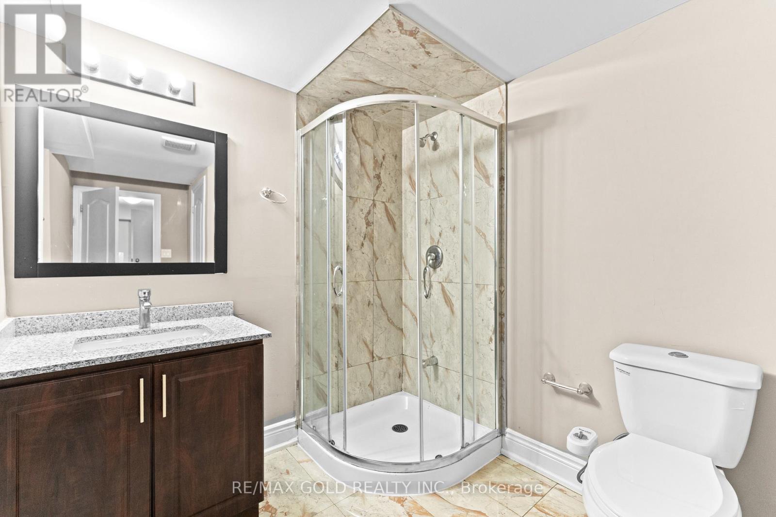 16 Cloverhaven Road, Brampton, Ontario  L6P 4E4 - Photo 7 - W12746854