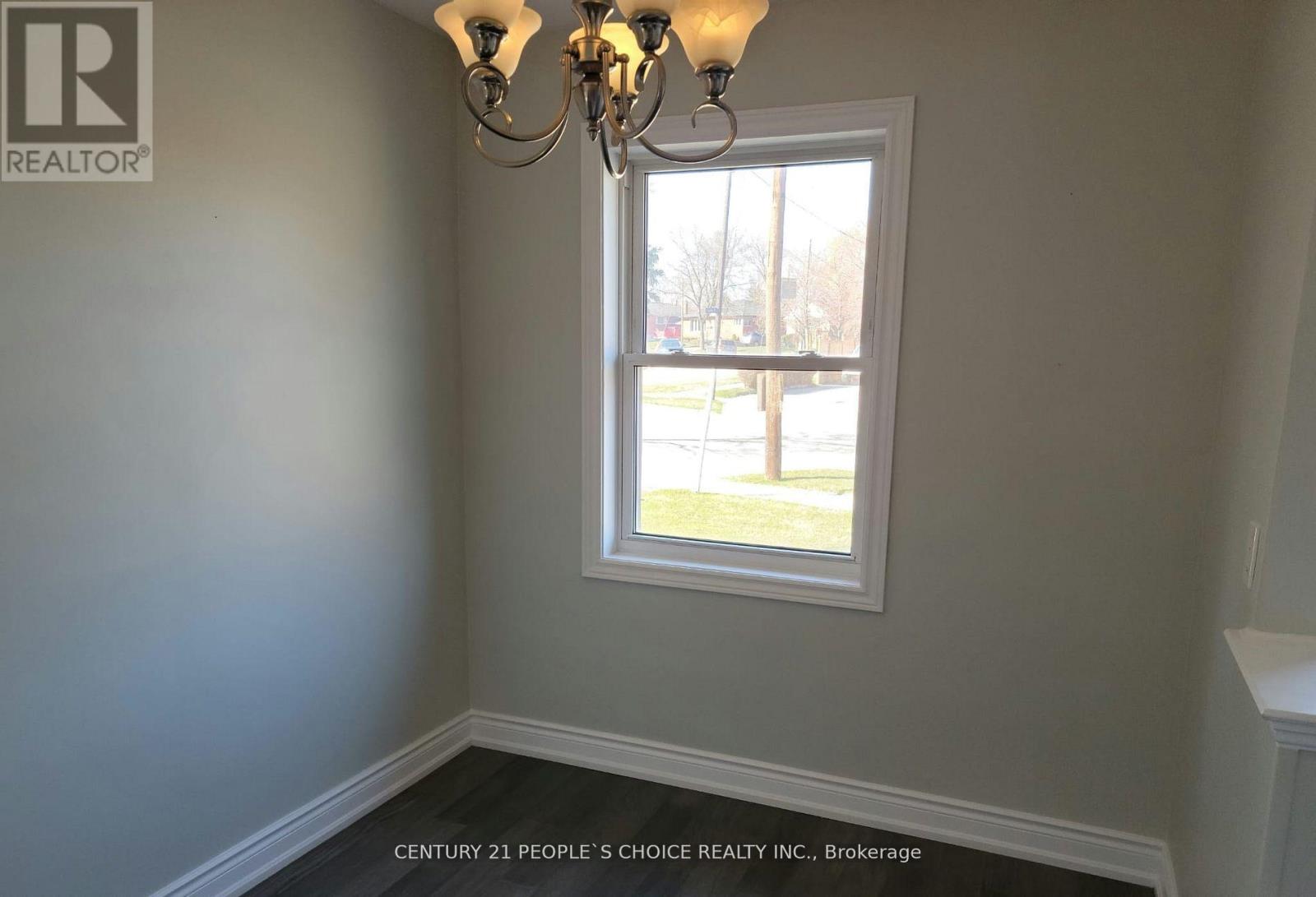 1482 Fisher Avenue, Burlington, Ontario  L7P 2L8 - Photo 12 - W12746860