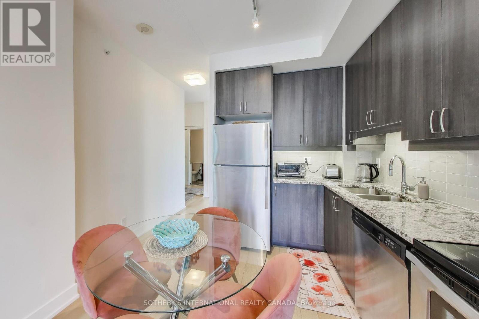 515 - 68 Merton Street, Toronto (Mount Pleasant West), Ontario  M4S 1A1 - Photo 8 - C12746870