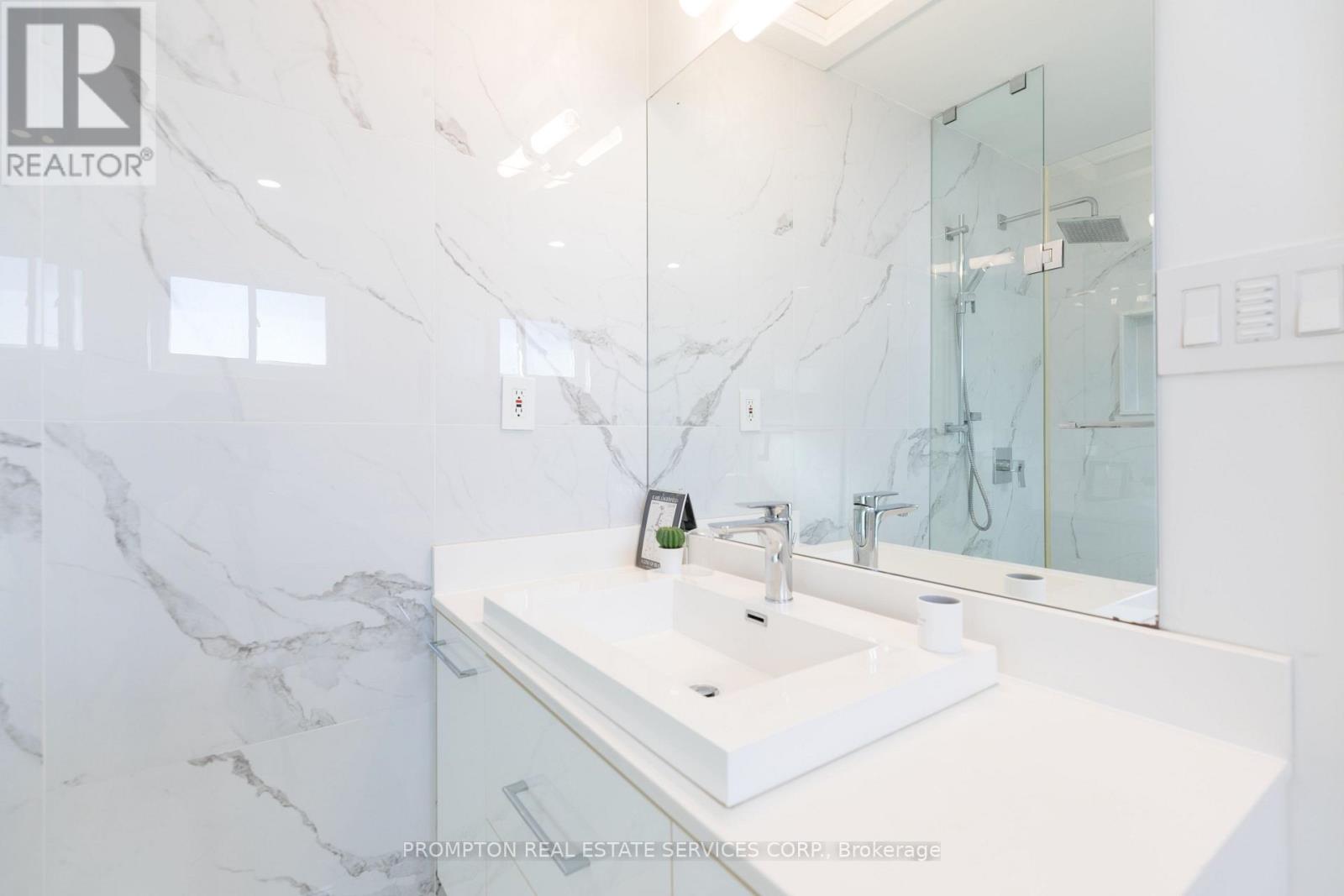 3 Ennismore Place, Toronto, Ontario  M2J 1Z9 - Photo 12 - C12746878