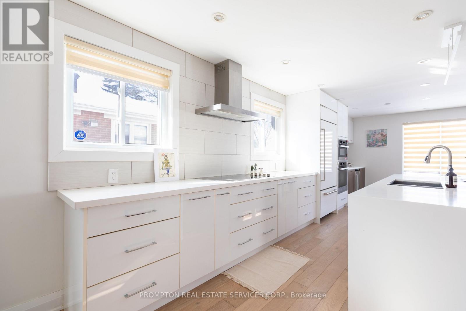 3 Ennismore Place, Toronto, Ontario  M2J 1Z9 - Photo 4 - C12746878