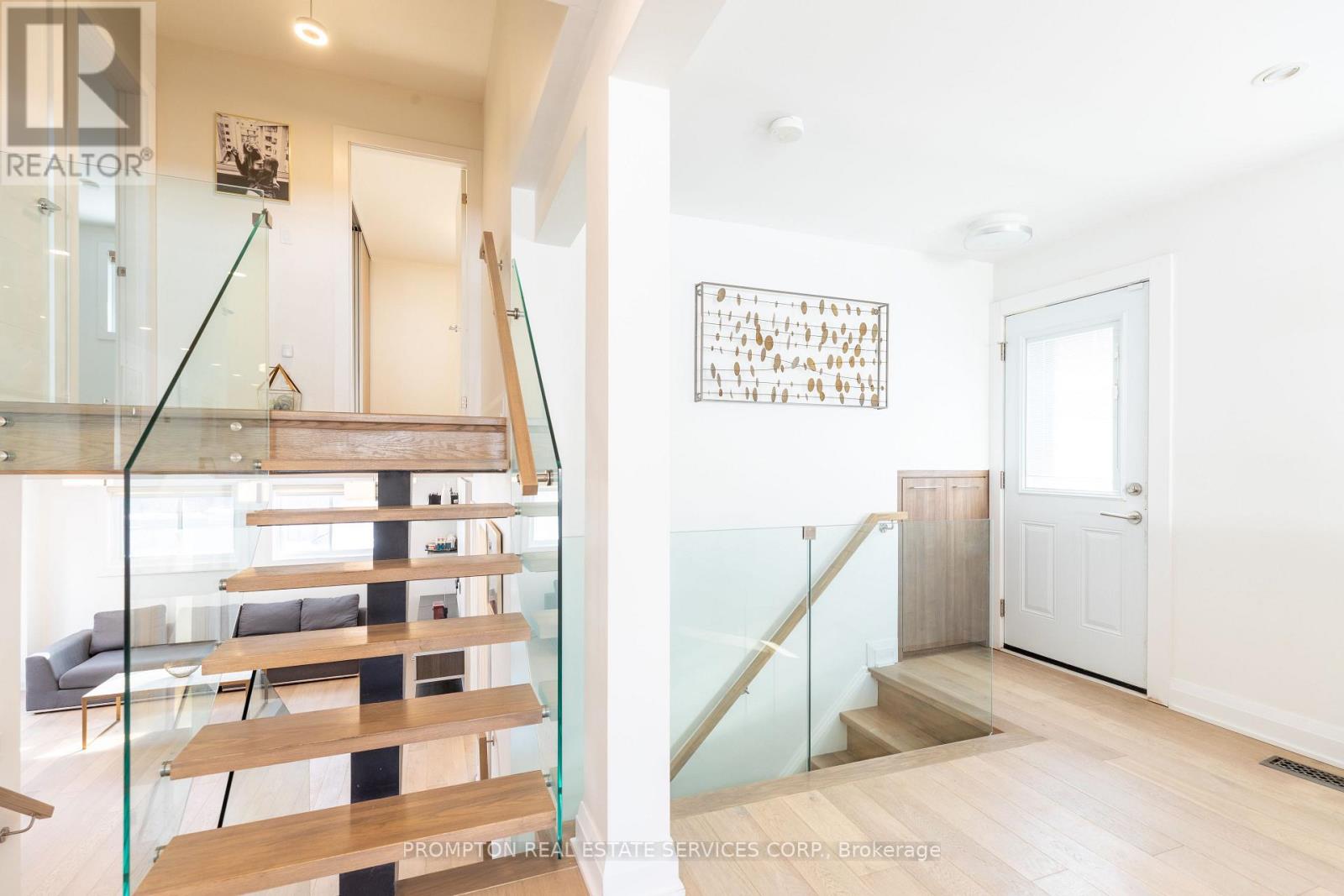 3 Ennismore Place, Toronto, Ontario  M2J 1Z9 - Photo 8 - C12746878