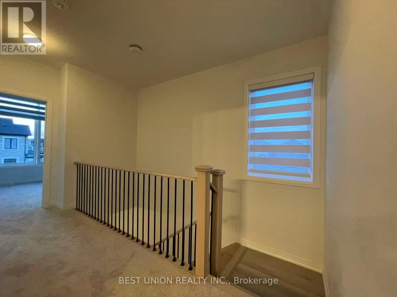 70 Tipp Drive, Richmond Hill, Ontario  L4E 1J3 - Photo 10 - N12746866