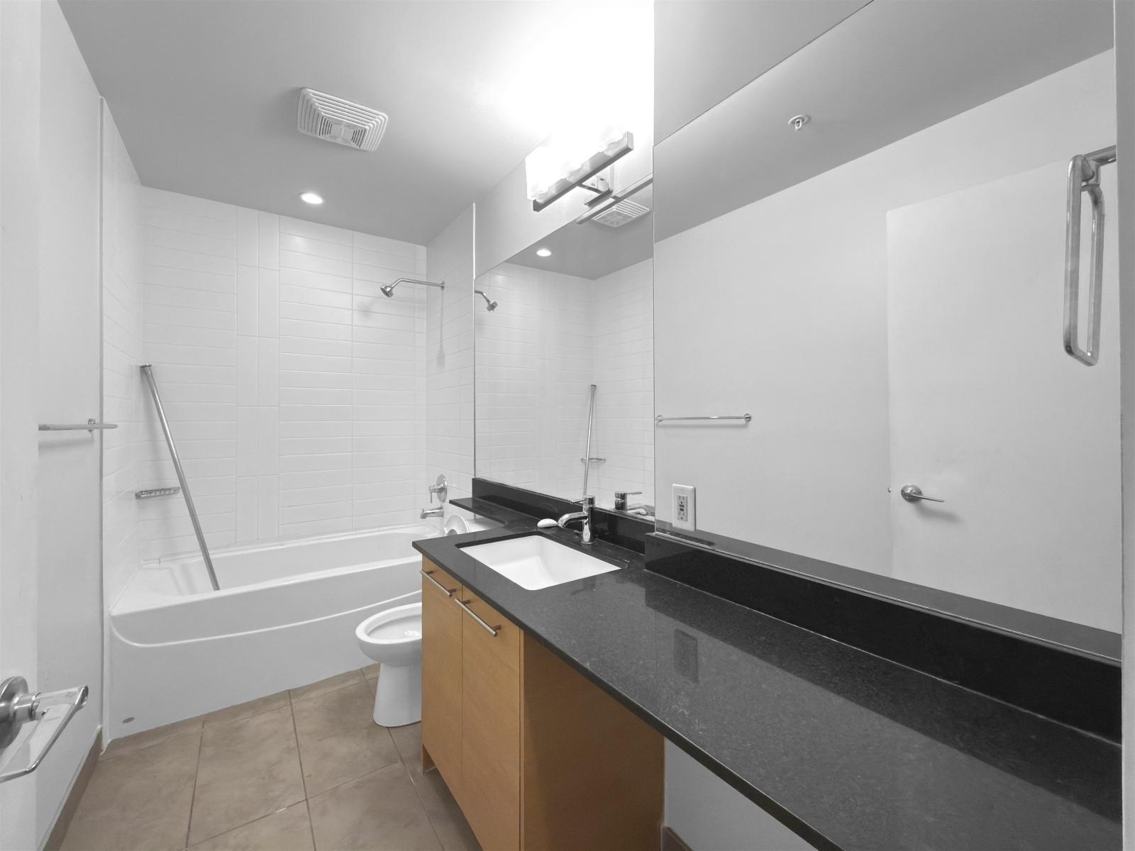 901 13399 104 Avenue, Surrey, British Columbia  V3T 0C9 - Photo 15 - R3085178