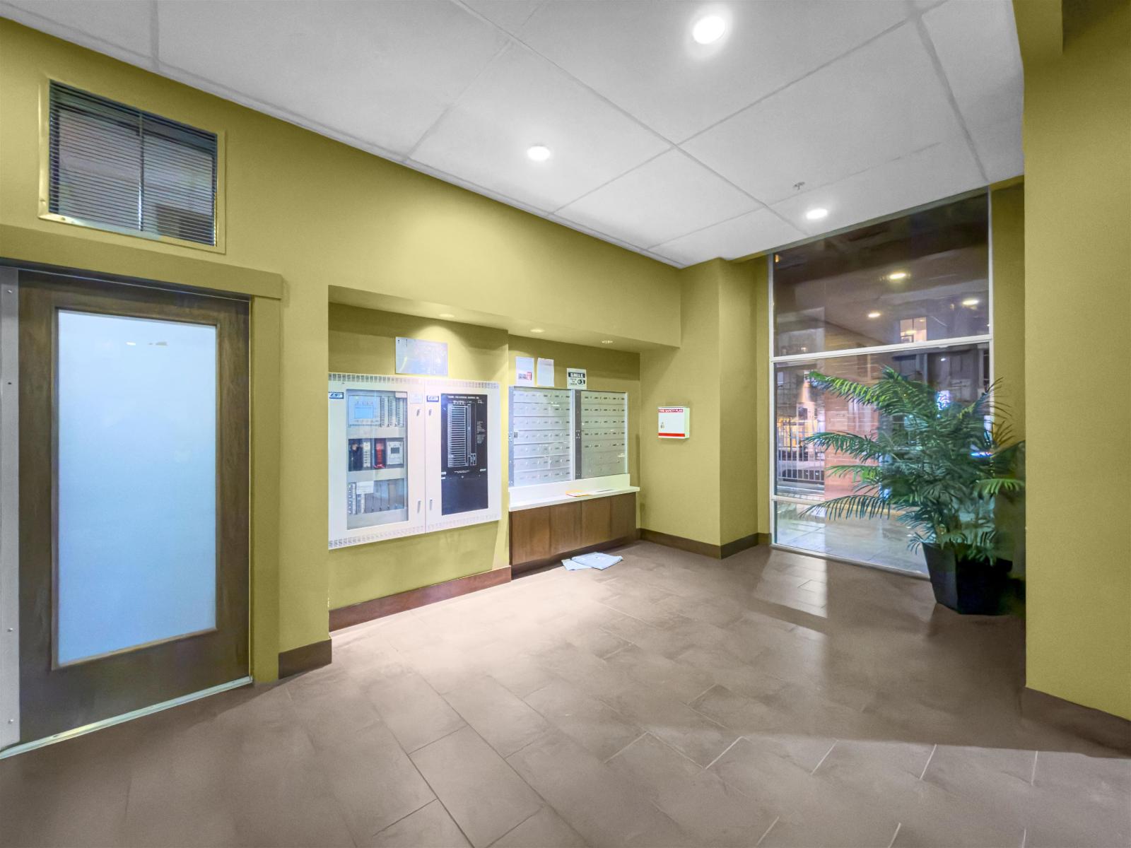 901 13399 104 Avenue, Surrey, British Columbia  V3T 0C9 - Photo 3 - R3085178