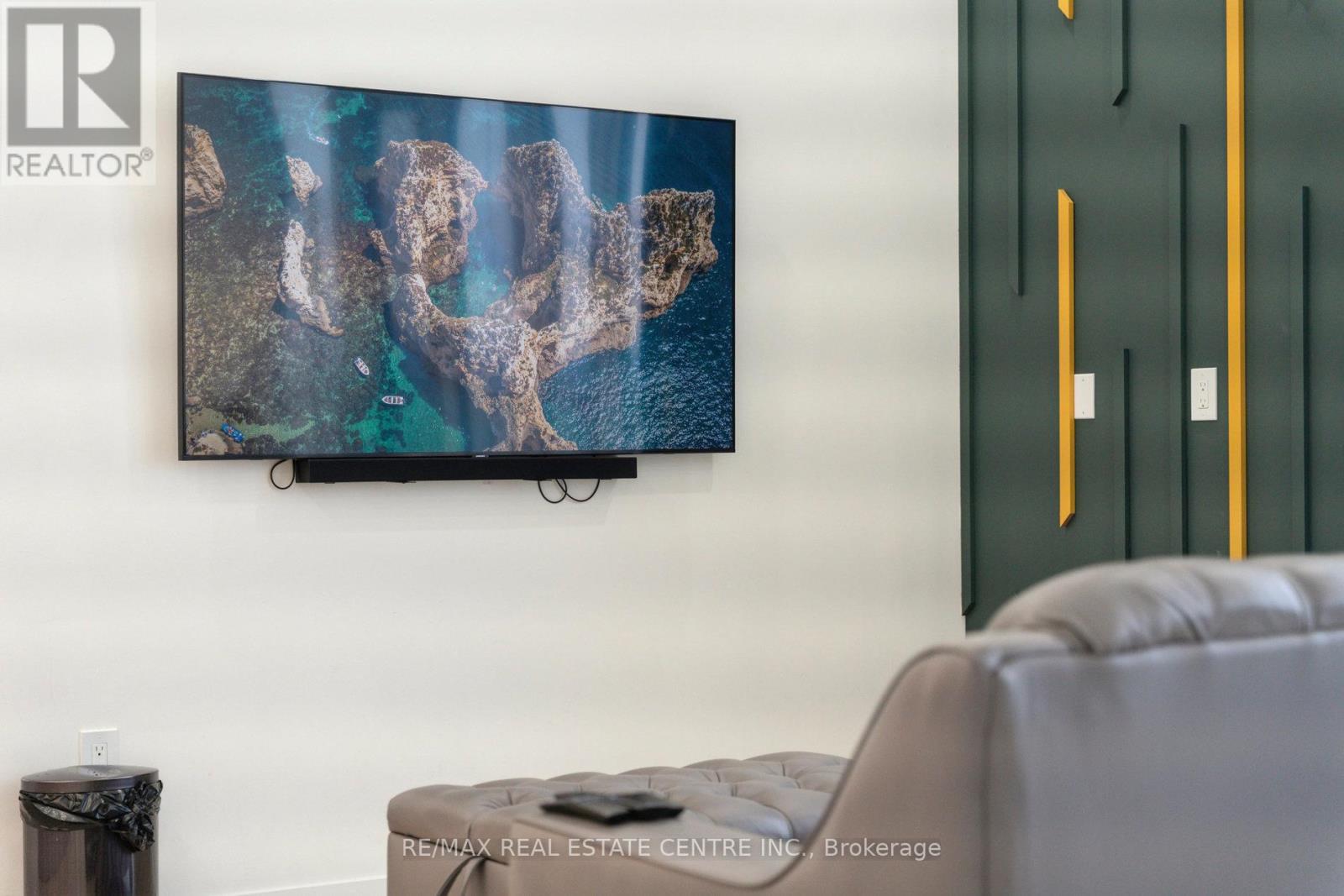 6004 - 3900 Confederation Parkway, Mississauga, Ontario  L5B 0M3 - Photo 10 - W12746876