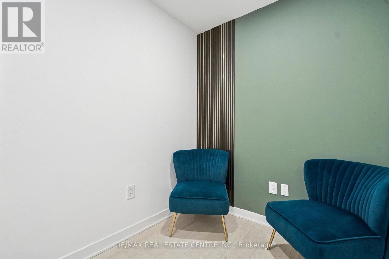 6004 - 3900 Confederation Parkway, Mississauga, Ontario  L5B 0M3 - Photo 14 - W12746876