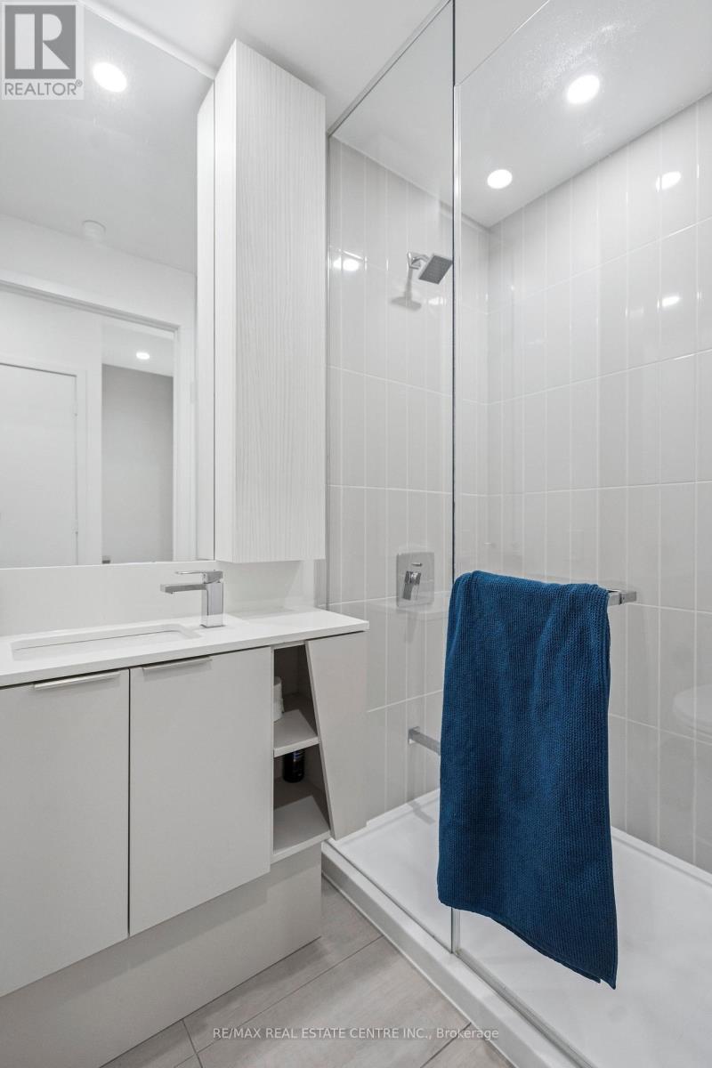 6004 - 3900 Confederation Parkway, Mississauga, Ontario  L5B 0M3 - Photo 22 - W12746876