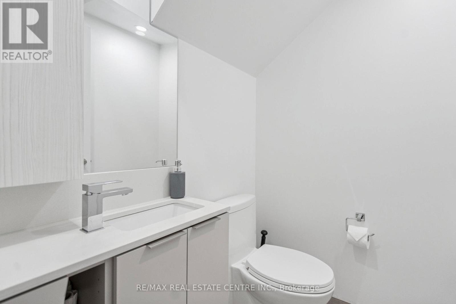 6004 - 3900 Confederation Parkway, Mississauga, Ontario  L5B 0M3 - Photo 23 - W12746876