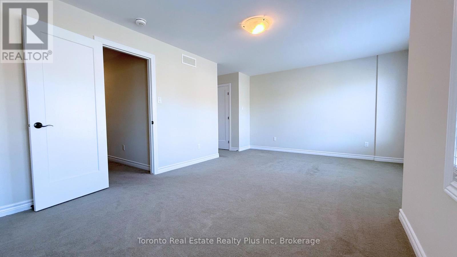 90 Nepeta Crescent, Ottawa, Ontario  K1T 0S6 - Photo 11 - X12746142