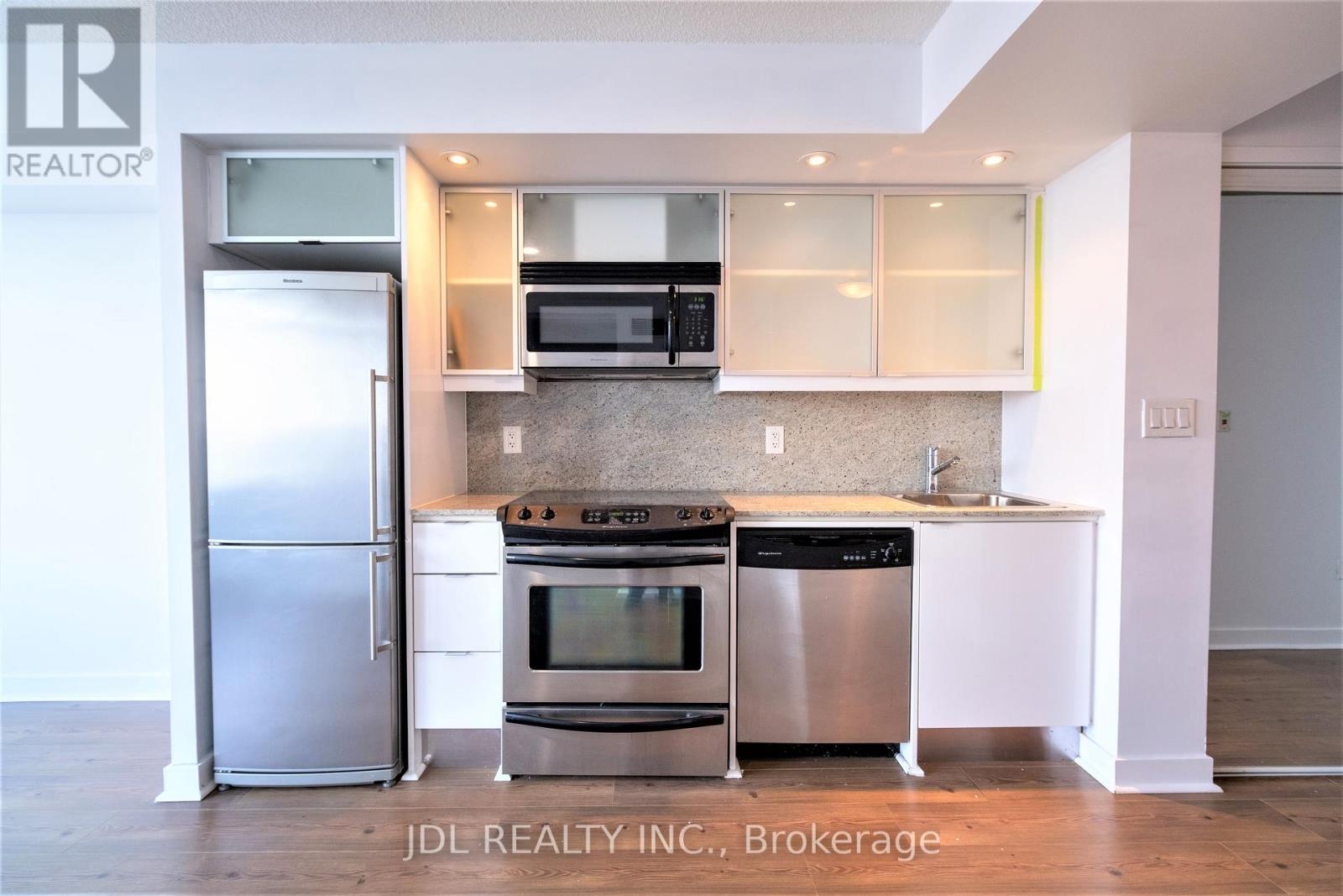 4201 - 25 Telegram Mews, Toronto, Ontario  M5V 3Z1 - Photo 6 - C12746358