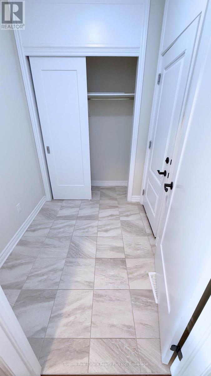 90 Nepeta Crescent, Ottawa, Ontario  K1T 0S6 - Photo 9 - X12746142