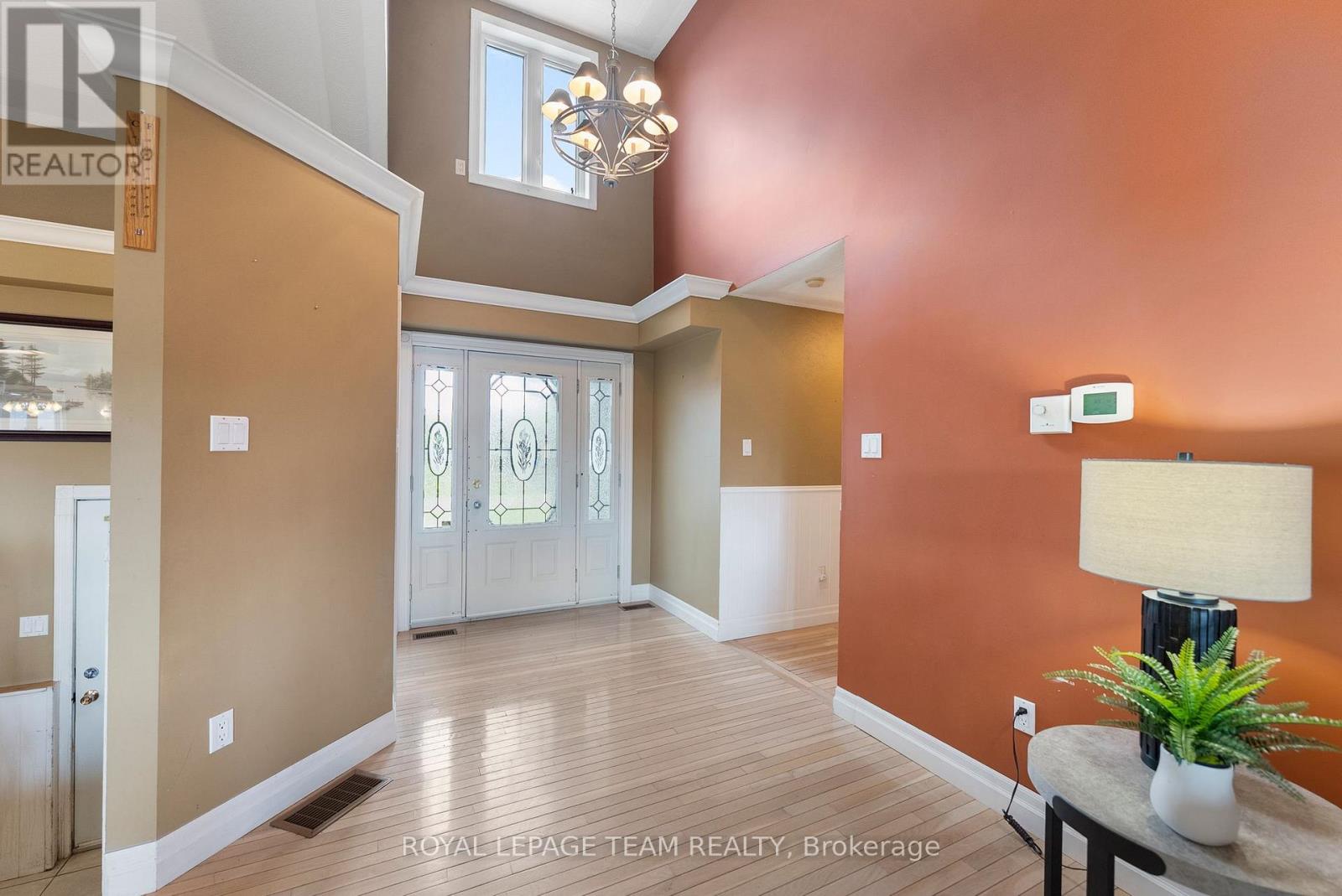 37 Rapid Road, Whitewater Region, Ontario  K0J 2L0 - Photo 7 - X12389658