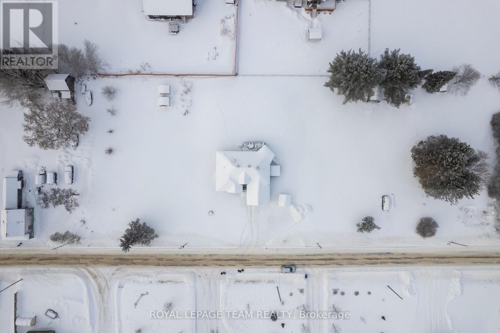 37 Rapid Road, Whitewater Region, Ontario  K0J 2L0 - Photo 5 - X12389658