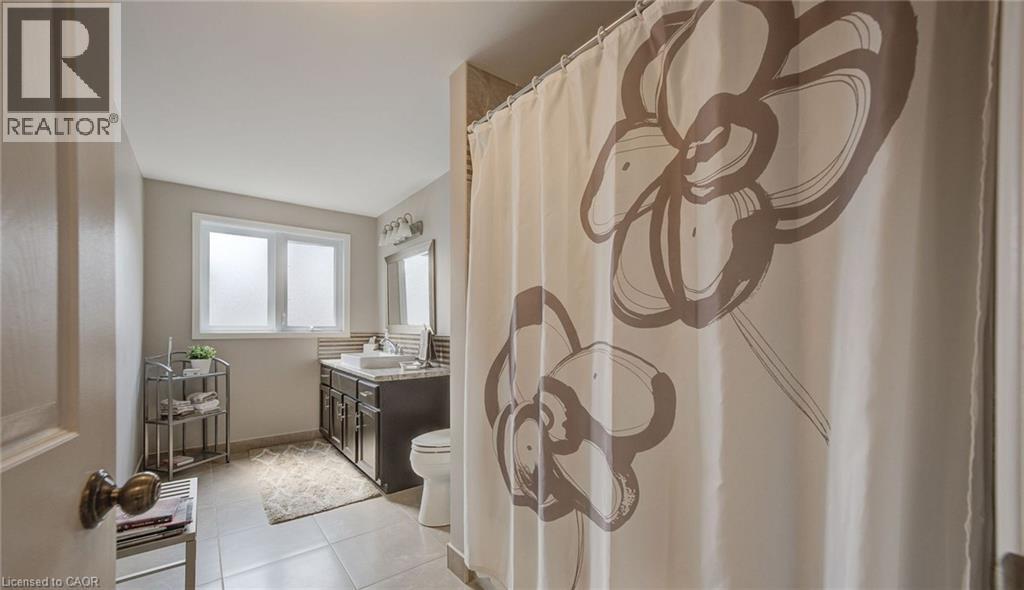 400 Foxhunt Place, Waterloo, Ontario  N2K 2S7 - Photo 16 - 40802049