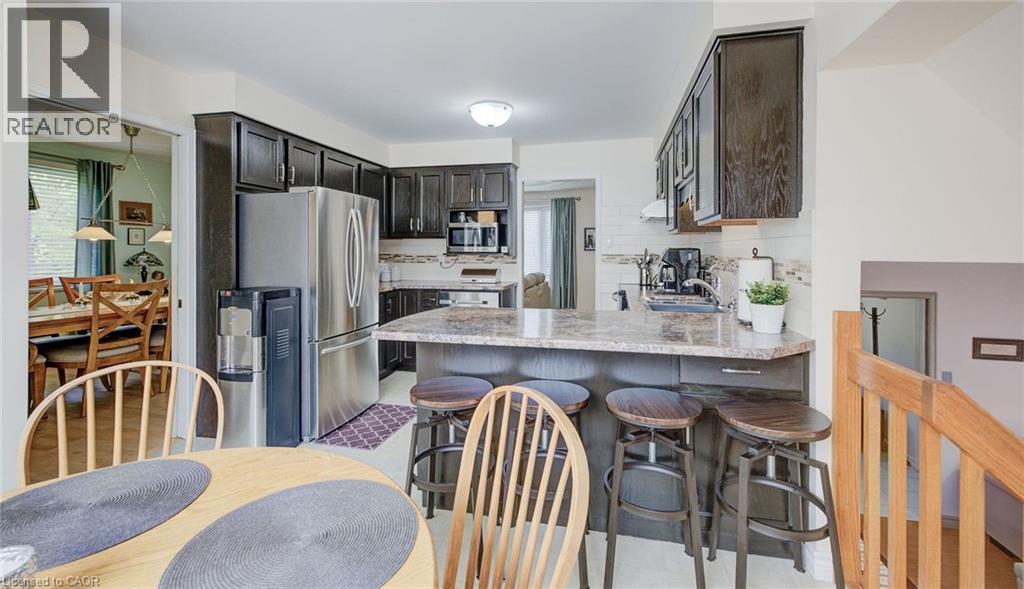 400 Foxhunt Place, Waterloo, Ontario  N2K 2S7 - Photo 2 - 40802049