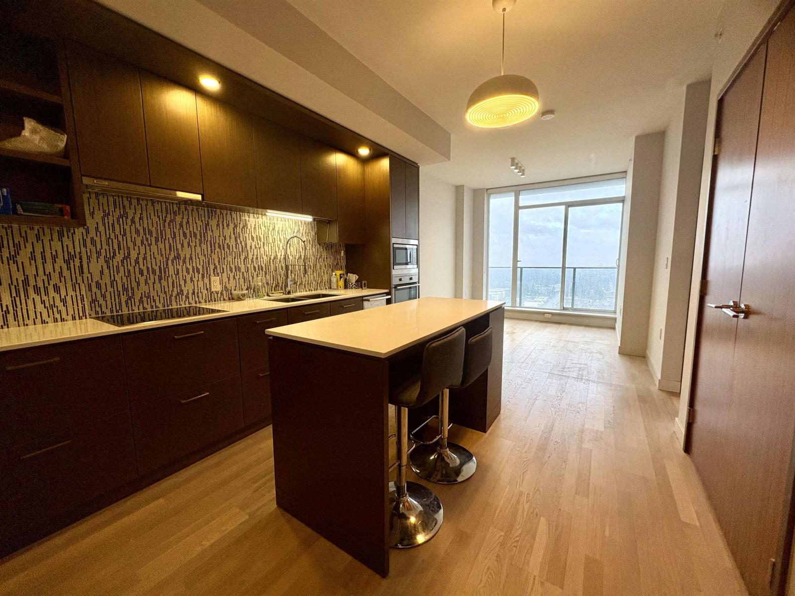 3803 13495 Central Avenue, Surrey, British Columbia  V3T 0K2 - Photo 3 - R3072801