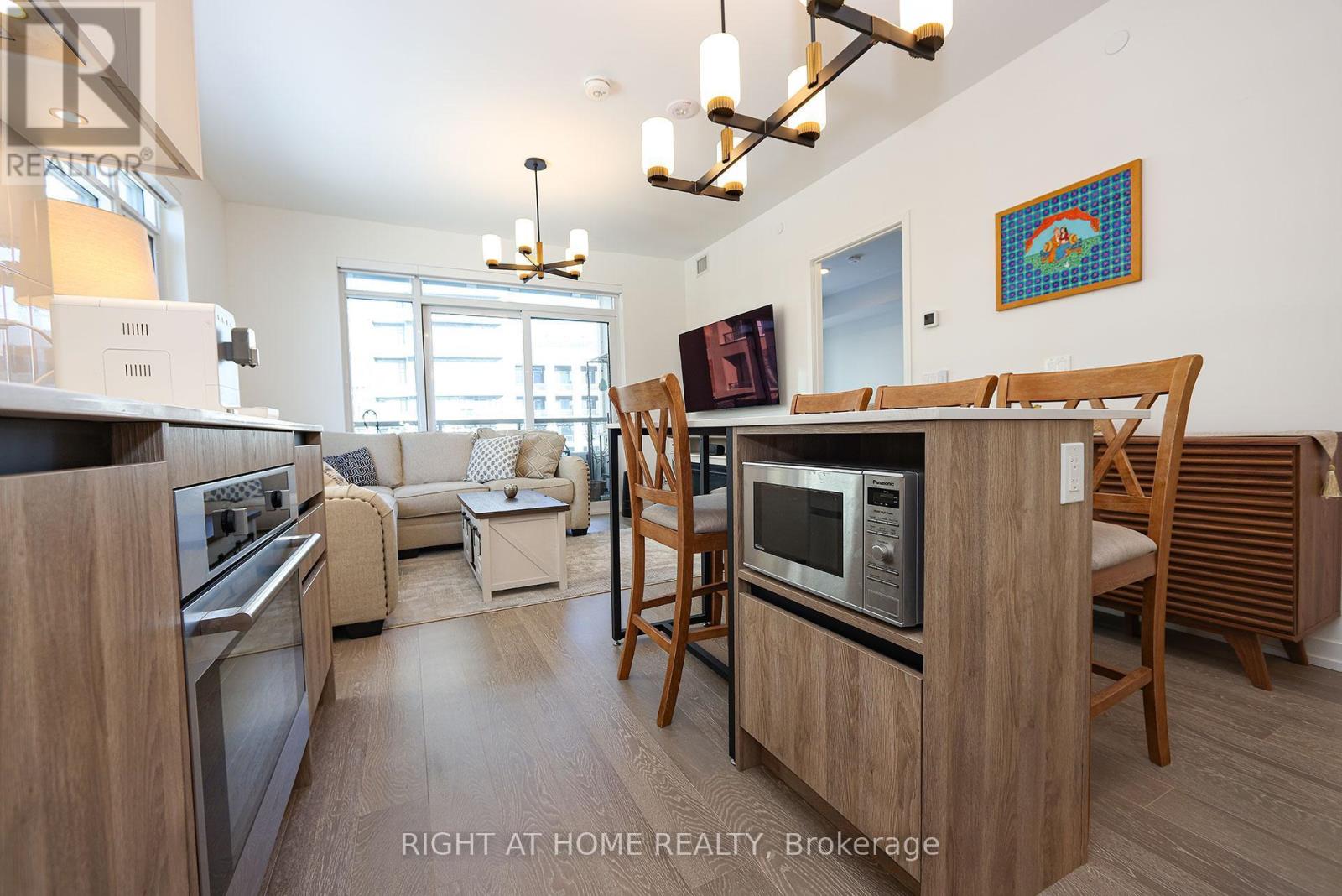 D433 - 8 Beverley Glen Boulevard, Vaughan, Ontario  L4J 7V1 - Photo 12 - N12745794