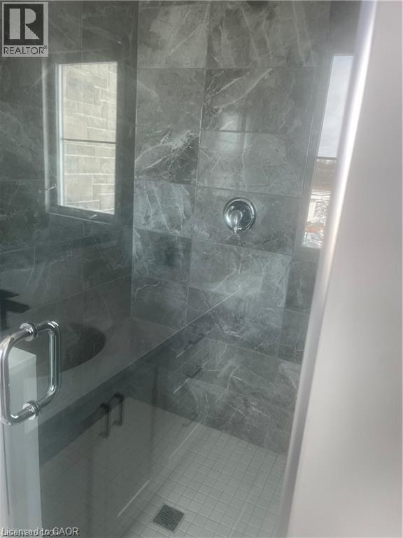 152 Queensbrook Crescent, Cambridge, Ontario  N1S 0E4 - Photo 11 - 40802123