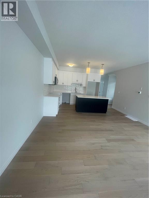 152 Queensbrook Crescent, Cambridge, Ontario  N1S 0E4 - Photo 3 - 40802123