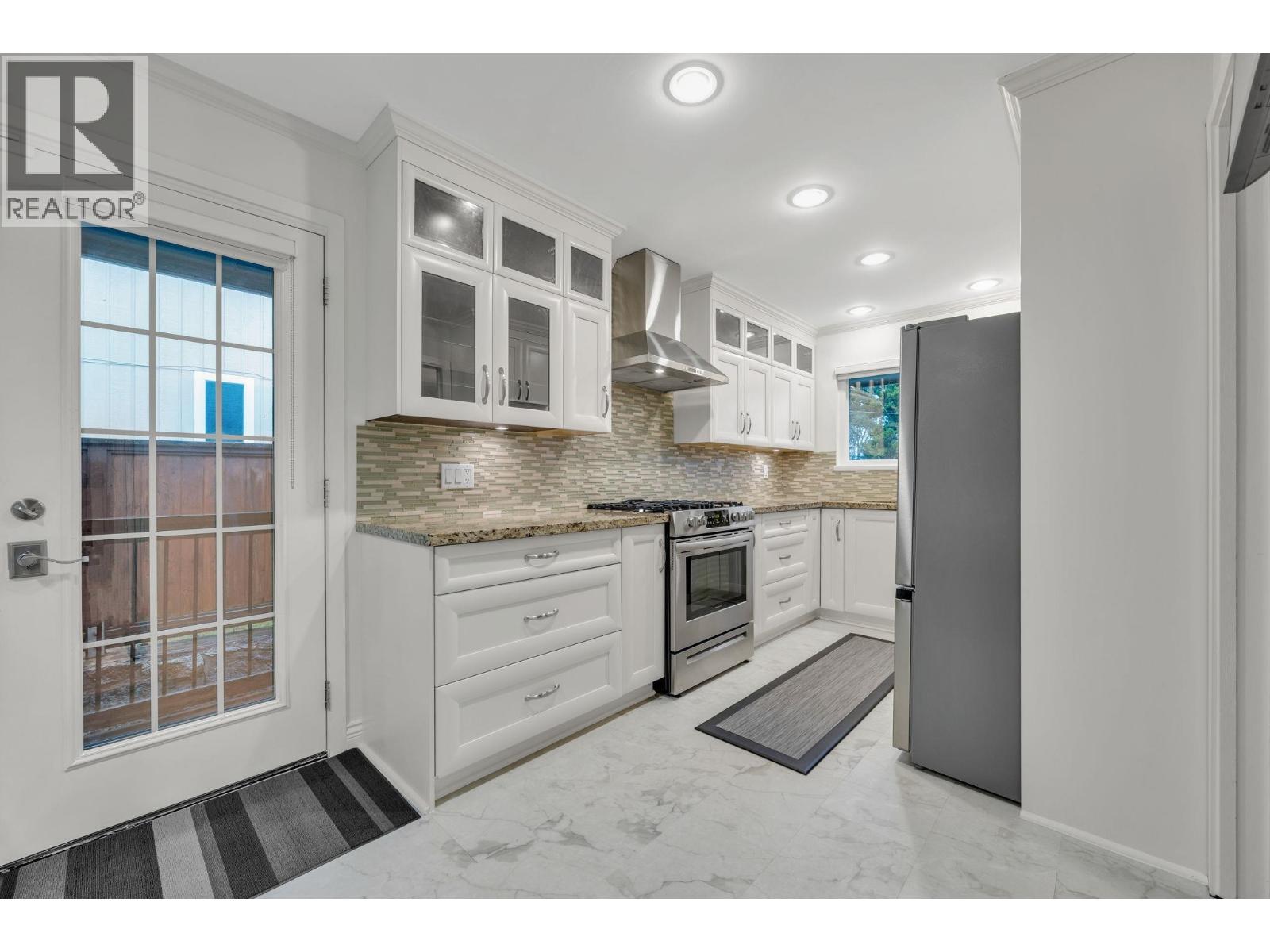 295 N Gamma Avenue, Burnaby, British Columbia  V5C 1Y2 - Photo 21 - R3083044