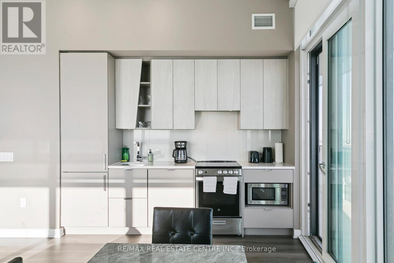 5907 - 3883 Quartz Road, Mississauga, Ontario  L5B 0M4 - Photo 14 - W12746896