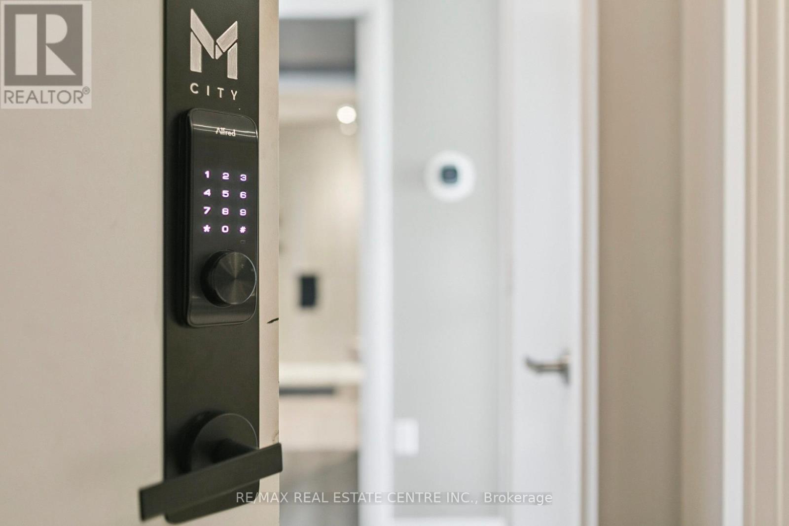 5907 - 3883 Quartz Road, Mississauga, Ontario  L5B 0M4 - Photo 5 - W12746896