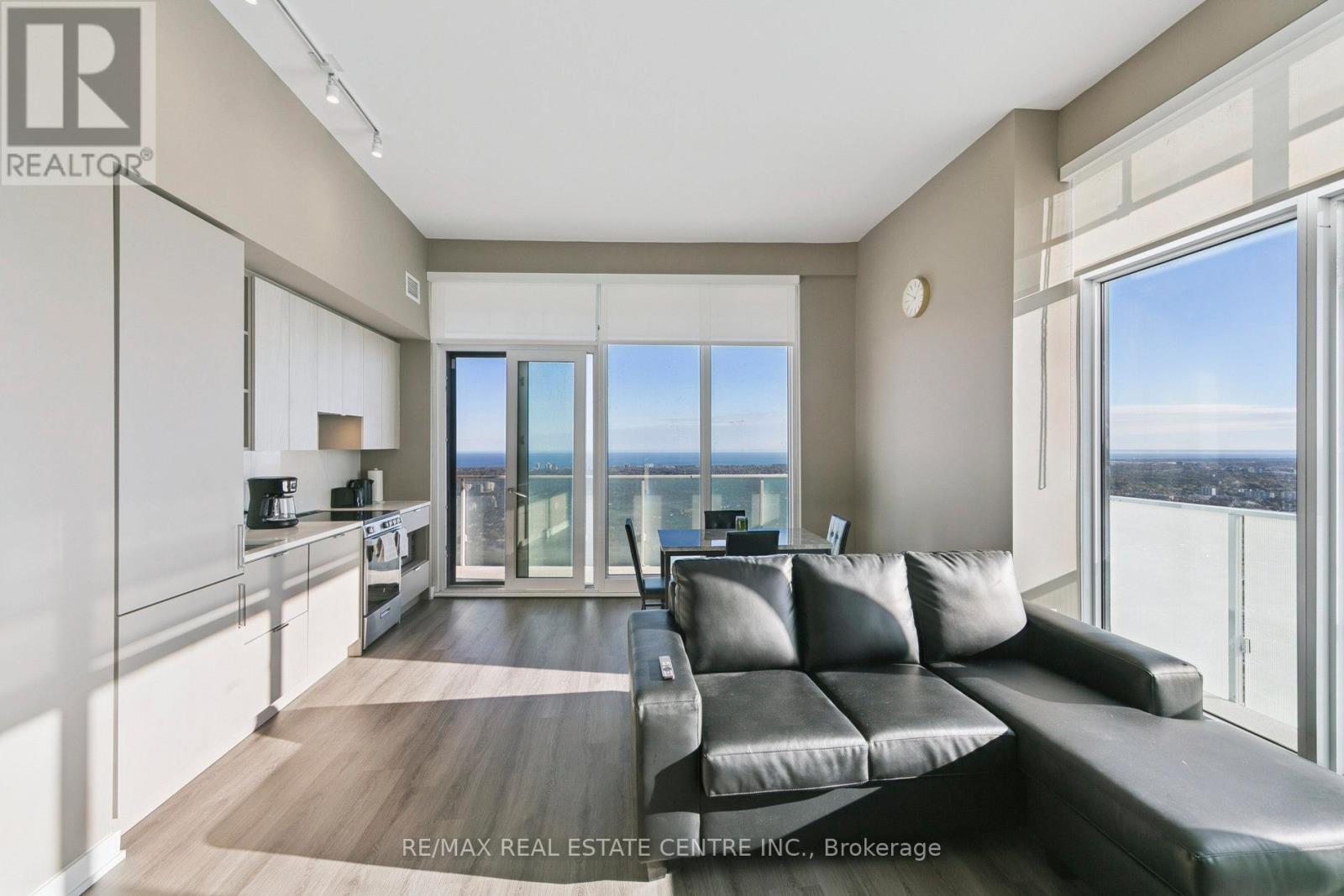 5907 - 3883 Quartz Road, Mississauga, Ontario  L5B 0M4 - Photo 7 - W12746896