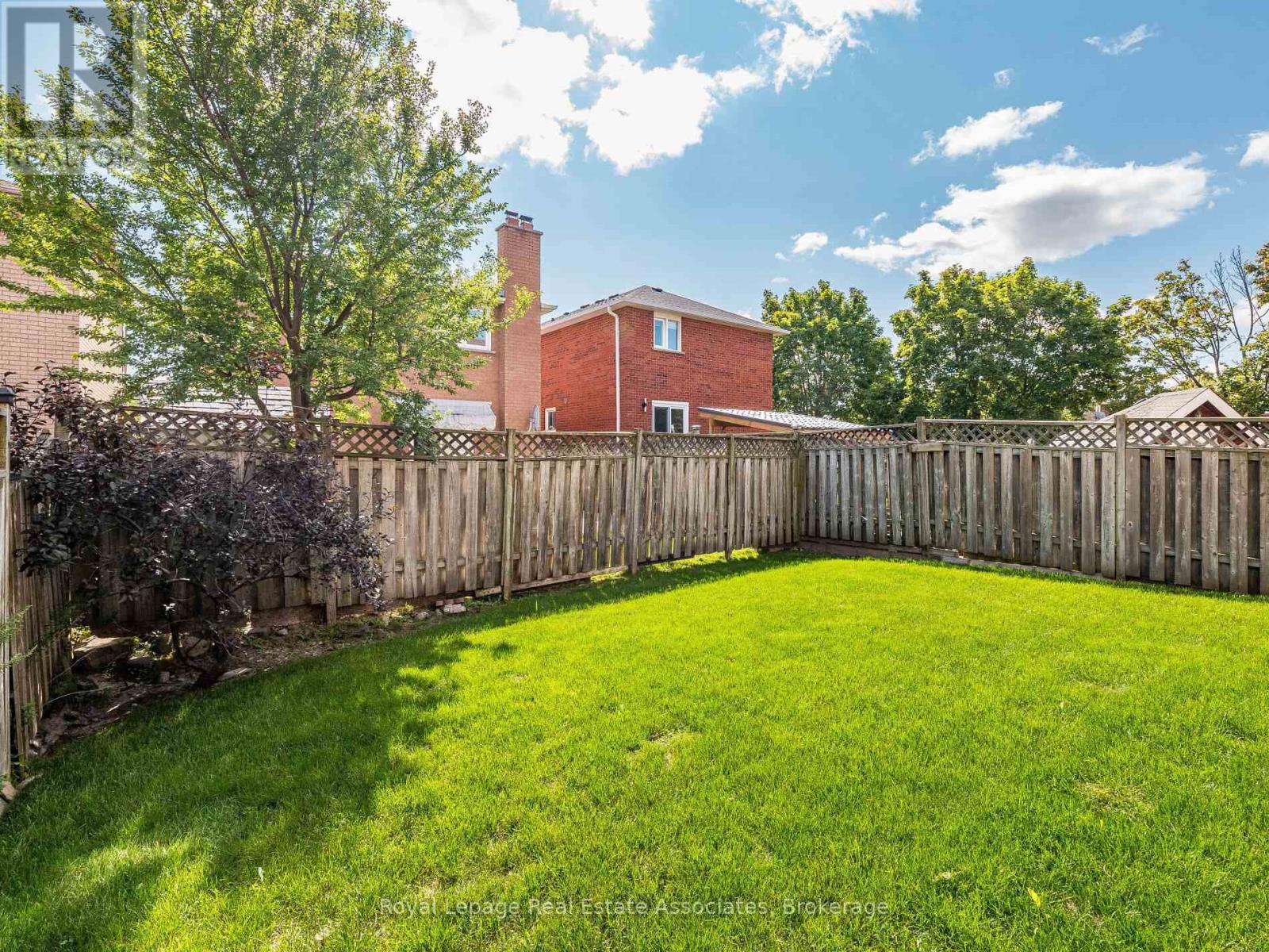 6033 Duford Drive, Mississauga, Ontario  L5V 1A8 - Photo 3 - W12746898