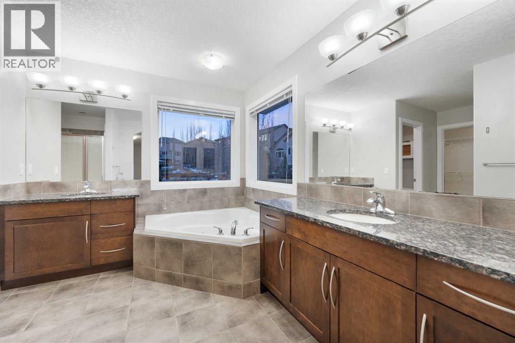 70 Royal Ridge Manor Nw, Calgary, Alberta  T3G 5Z1 - Photo 14 - A2280887