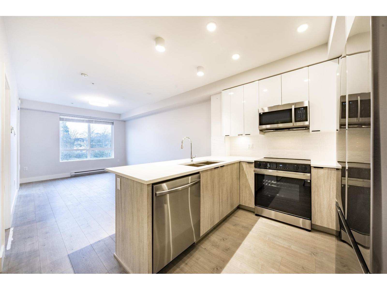 204 20061 Fraser Highway, Langley, British Columbia  V3A 0R4 - Photo 3 - R3083484