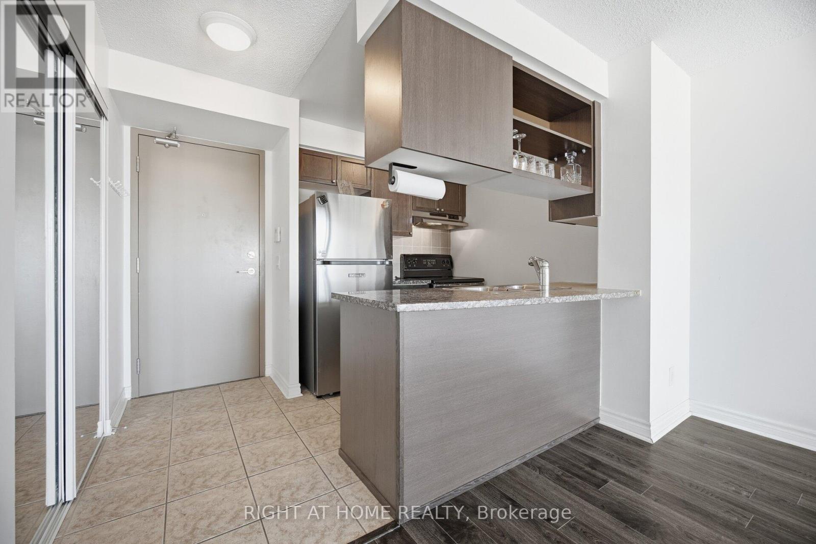 802 - 2325 Central Park Drive, Oakville, Ontario  L6H 0E5 - Photo 10 - W12641694