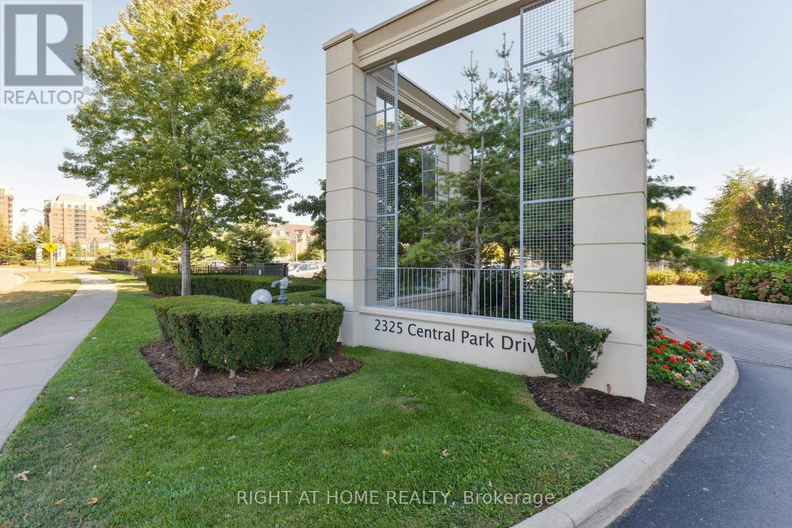 802 - 2325 CENTRAL PARK DRIVE, Oakville, Ontario