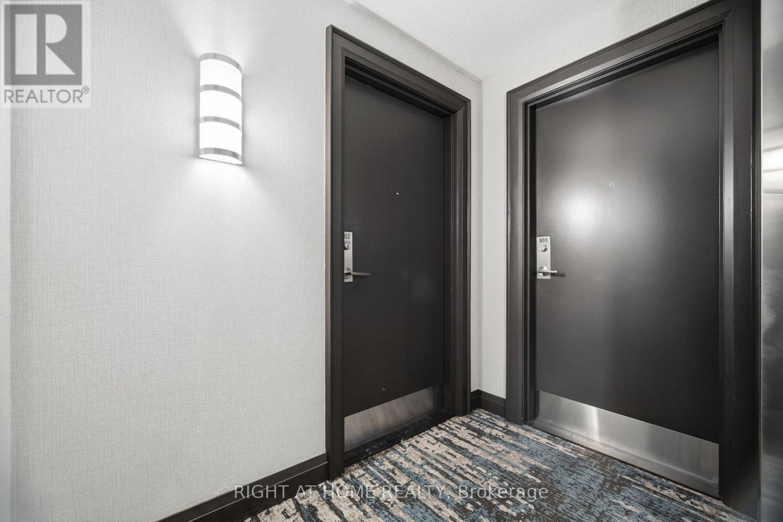 802 - 2325 Central Park Drive, Oakville, Ontario  L6H 0E5 - Photo 6 - W12641694