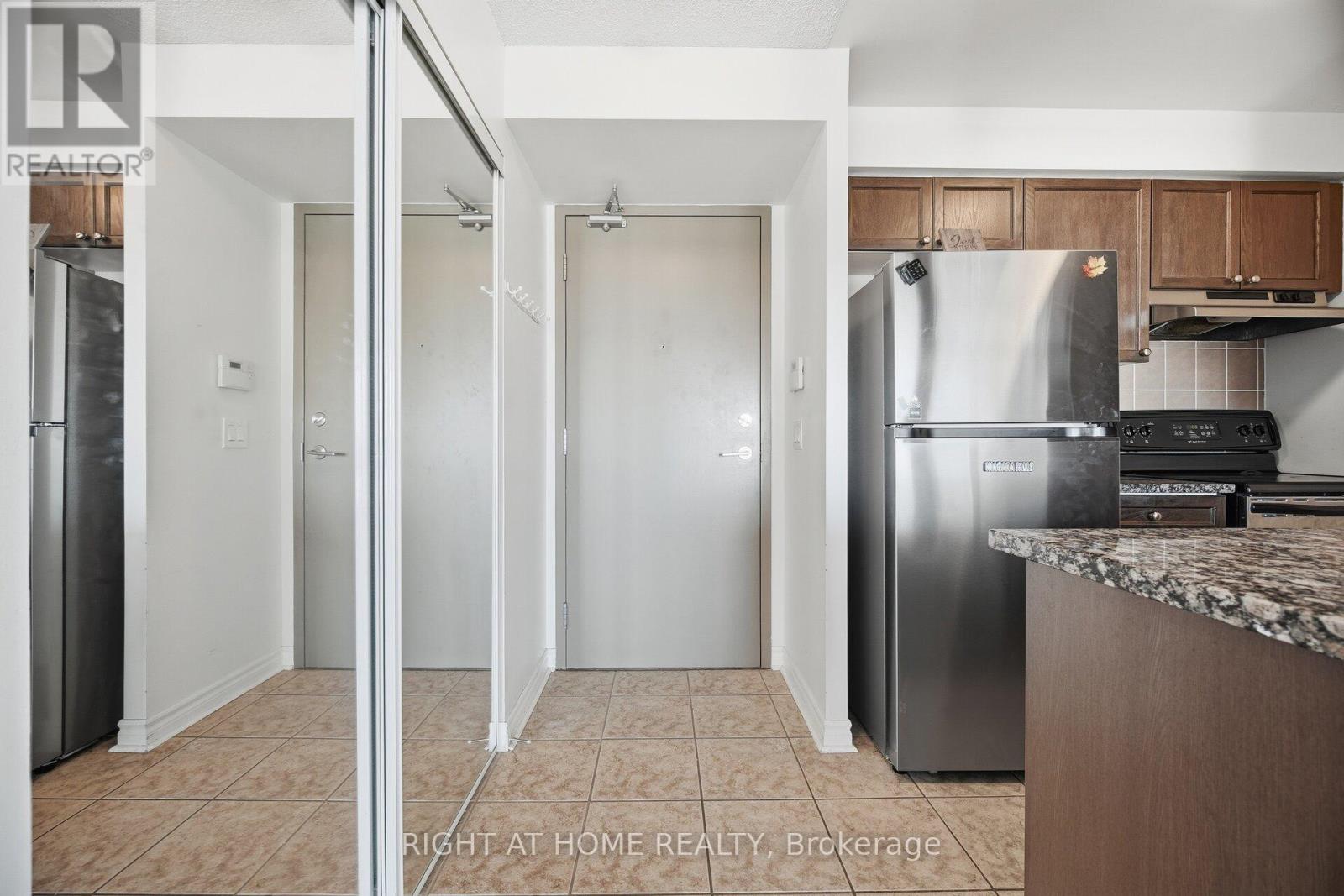 802 - 2325 Central Park Drive, Oakville, Ontario  L6H 0E5 - Photo 8 - W12641694