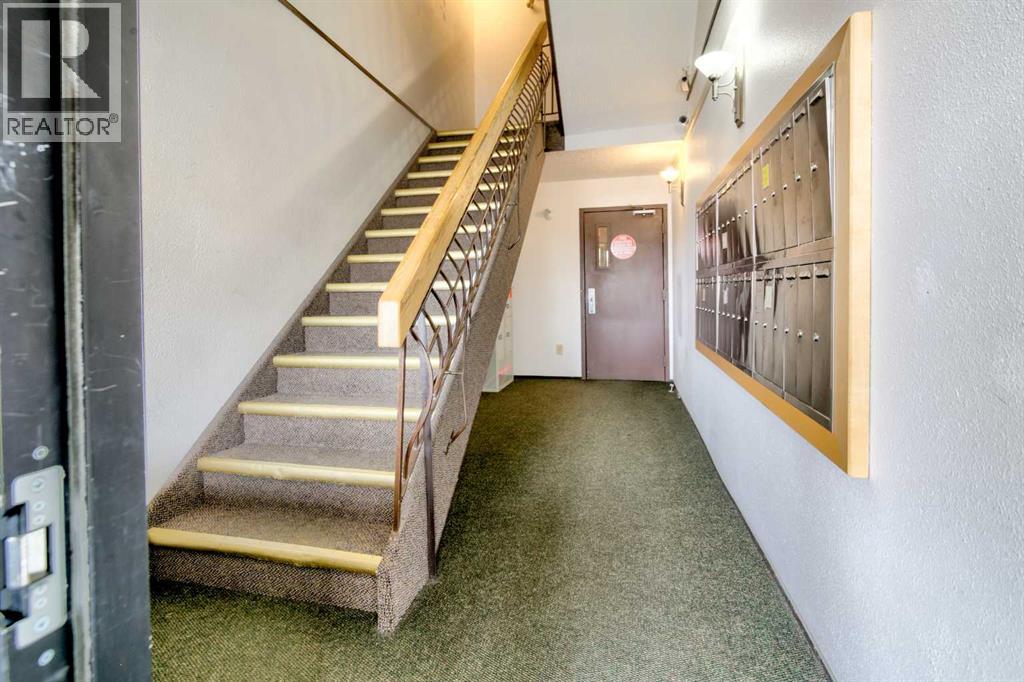 104, 403 Columbia Boulevard W, Lethbridge, Alberta  T1K 5R8 - Photo 25 - A2283223