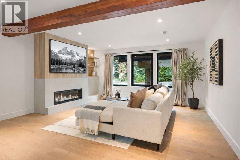 3005 Brio Entrance, Whistler, British Columbia  V8E 0B8 - Photo 2 - R3053764