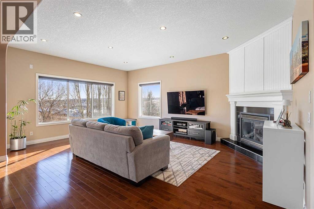 157 Hidden Creek Road Nw, Calgary, Alberta  T3A 6L7 - Photo 6 - A2282393