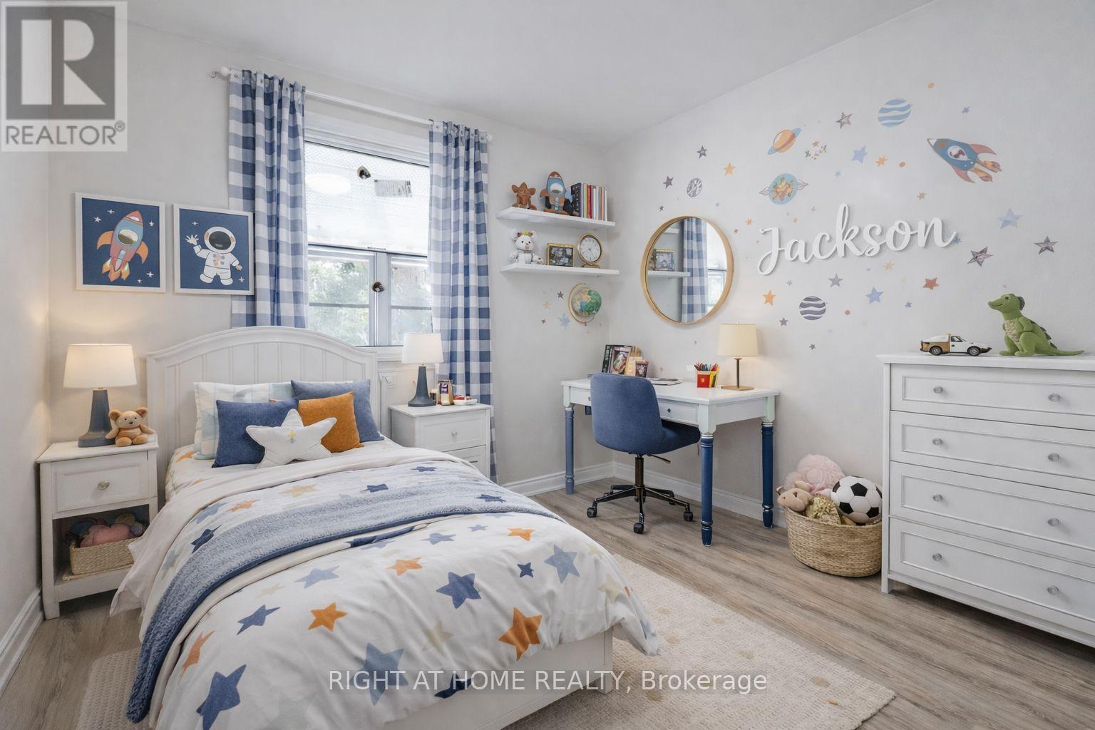 225 Essex Avenue, Richmond Hill, Ontario  L4C 2C1 - Photo 11 - N12746908